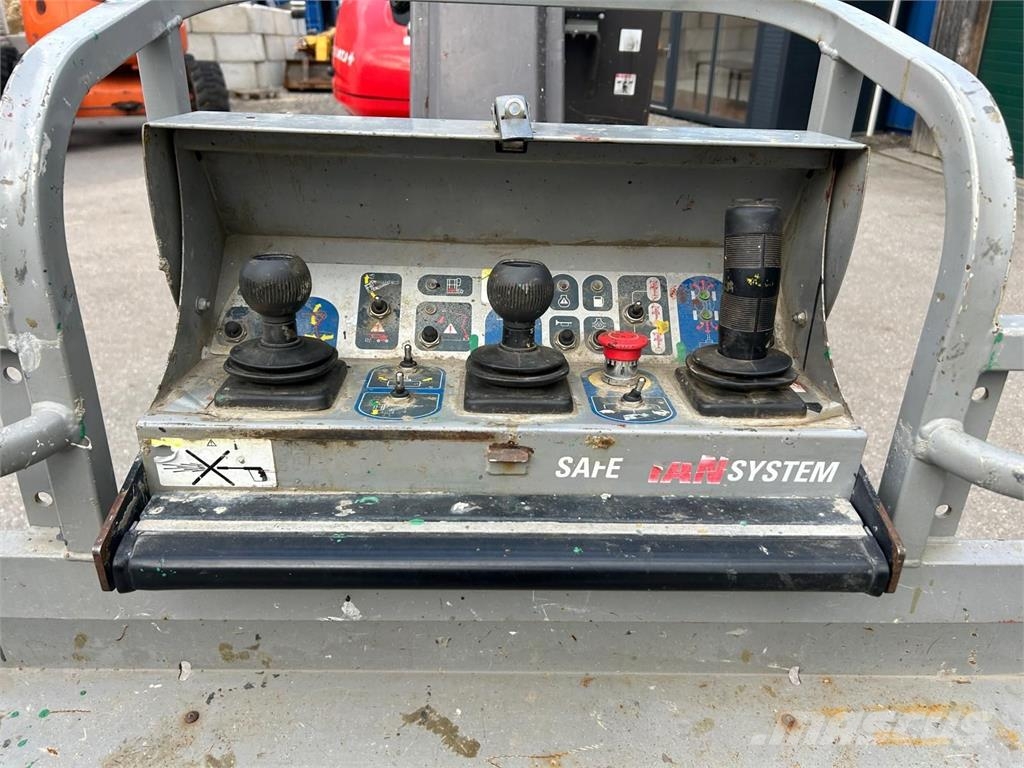 Manitou 160 ATJ + Arbeitsbühne, Hubsteiger Knikarmhoogwerkers