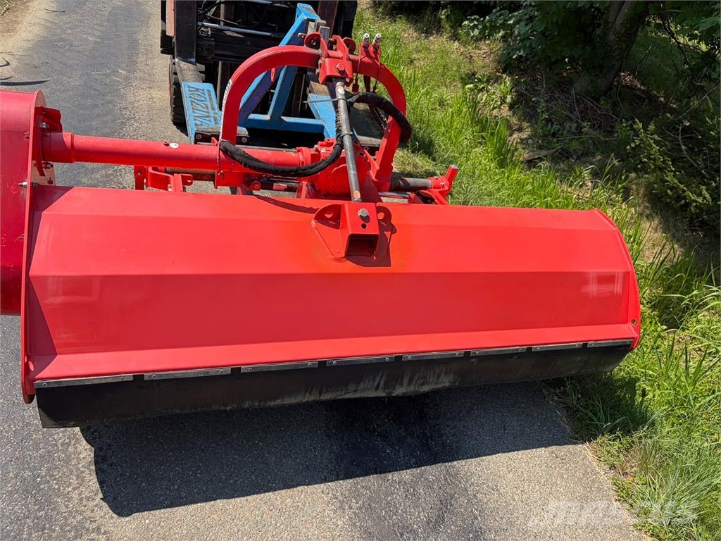 Maschio Brava 230L جزازات وأغطية المراعي