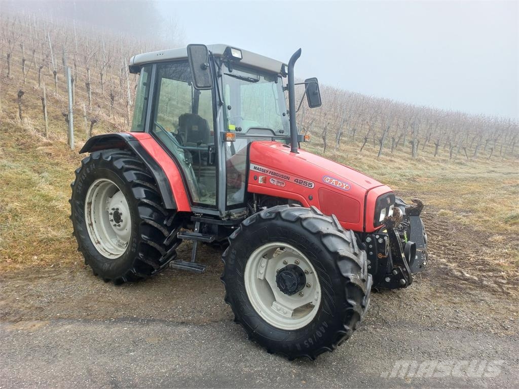 Massey Ferguson 4255-4 KL Tractoren