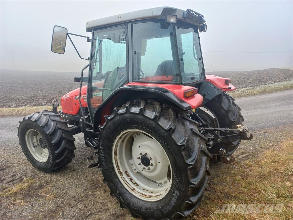Massey Ferguson 4255-4 KL Tractoren