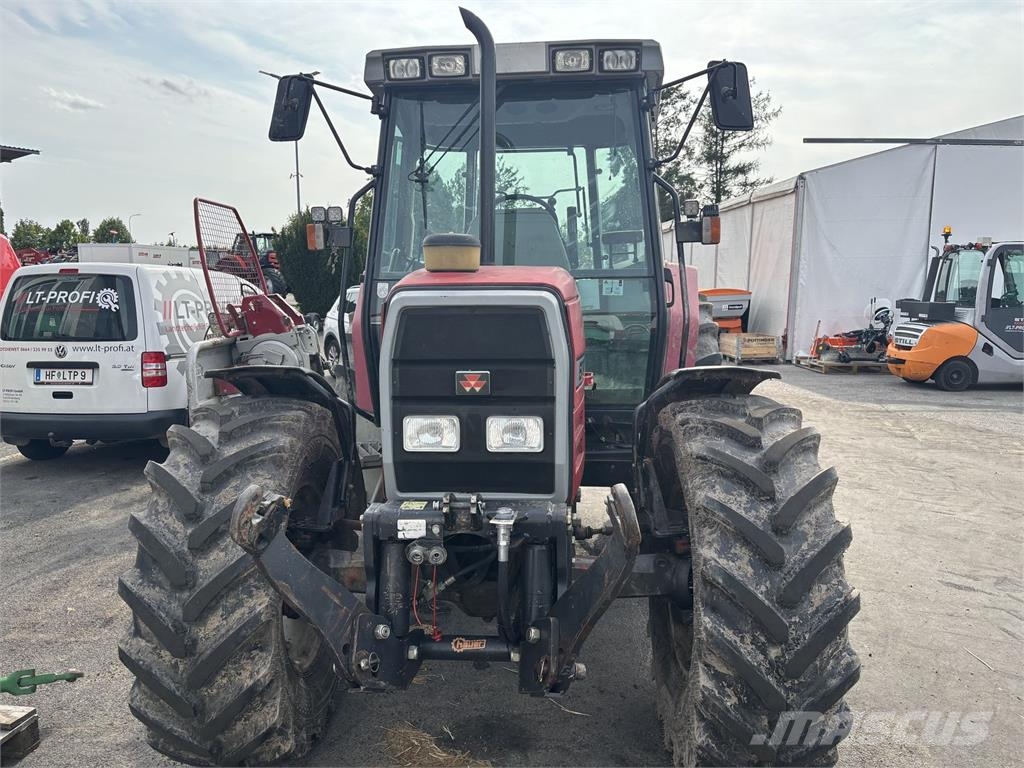 Massey Ferguson 6130-4 Traktoren