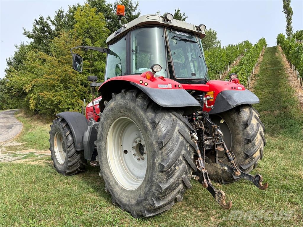 Massey Ferguson 7465-4 Dyna-VT トラクター