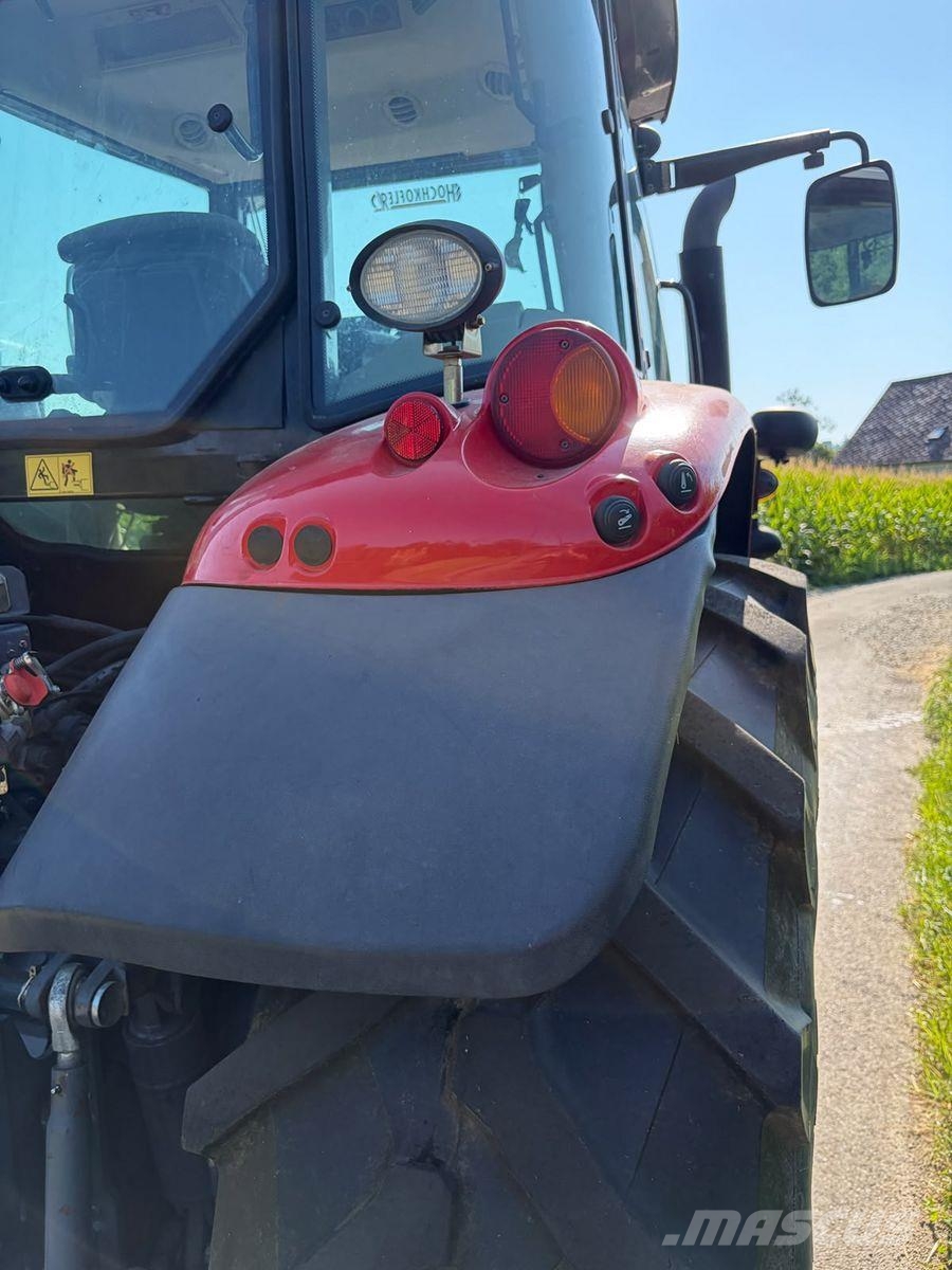 Massey Ferguson MF 5611 Dyna-4 Essential الجرارات