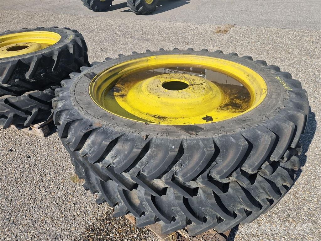 Michelin 320/90R50 & 320/85R34 Gumiabroncsok, kerekek és felnik