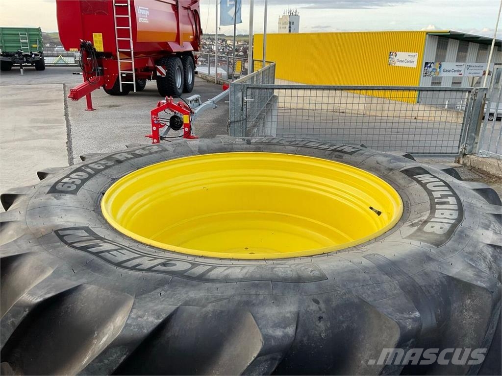 Michelin John Deere 650/65R42 und 600/65R28 Gume, točkovi i felne