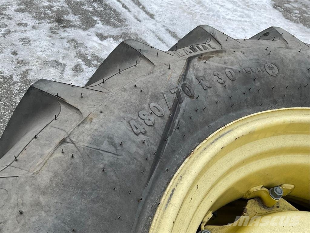 Mitas John Deere 480/70 R30 Gume, točkovi i felne