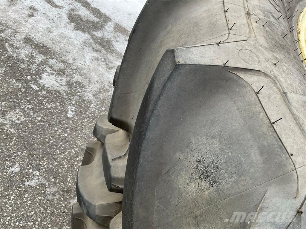 Mitas John Deere 480/70 R30 Gume, točkovi i felne