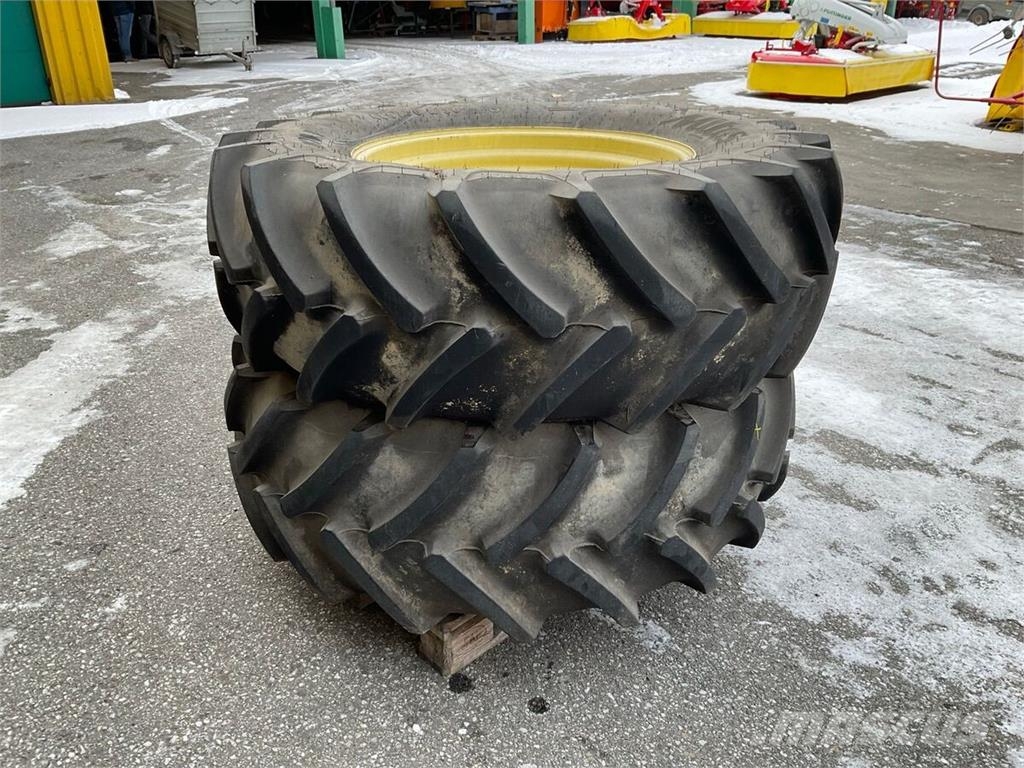 Mitas John Deere 480/70 R30 Gume, točkovi i felne