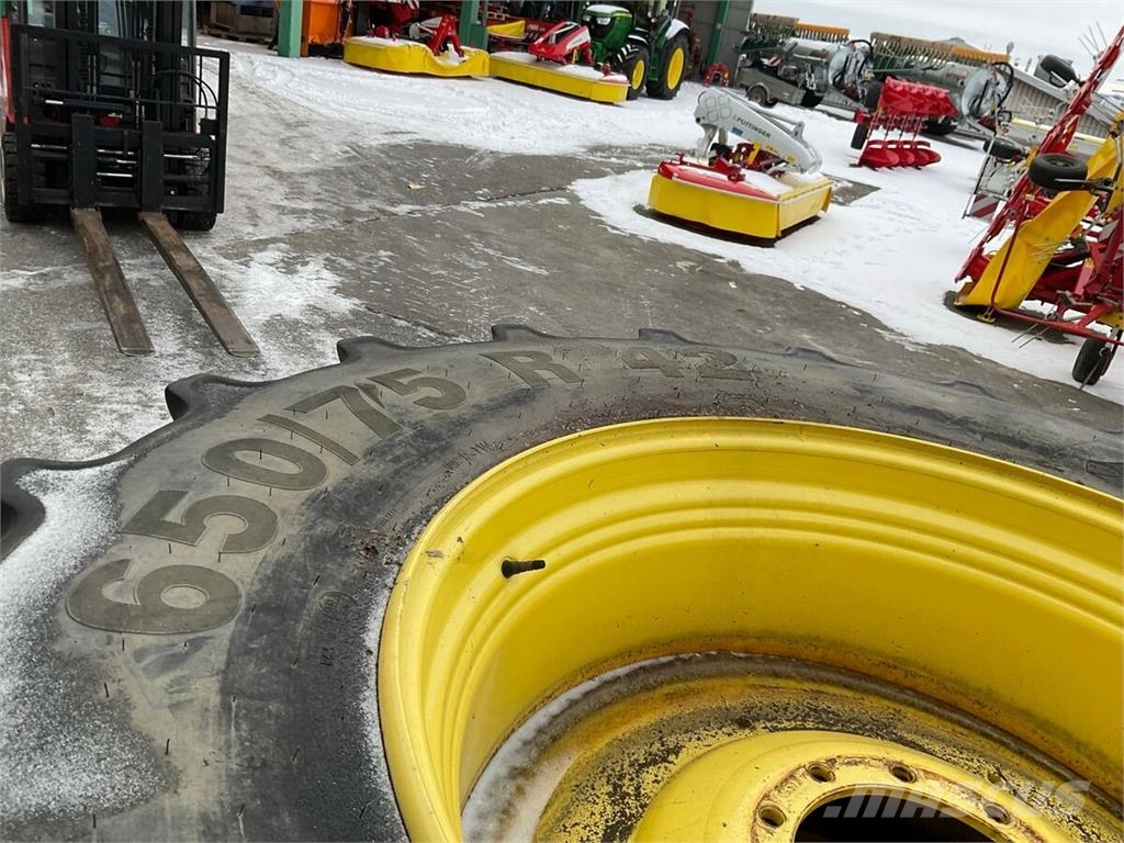 Mitas John Deere 650/75 R42 Riepas, riteņi un diski