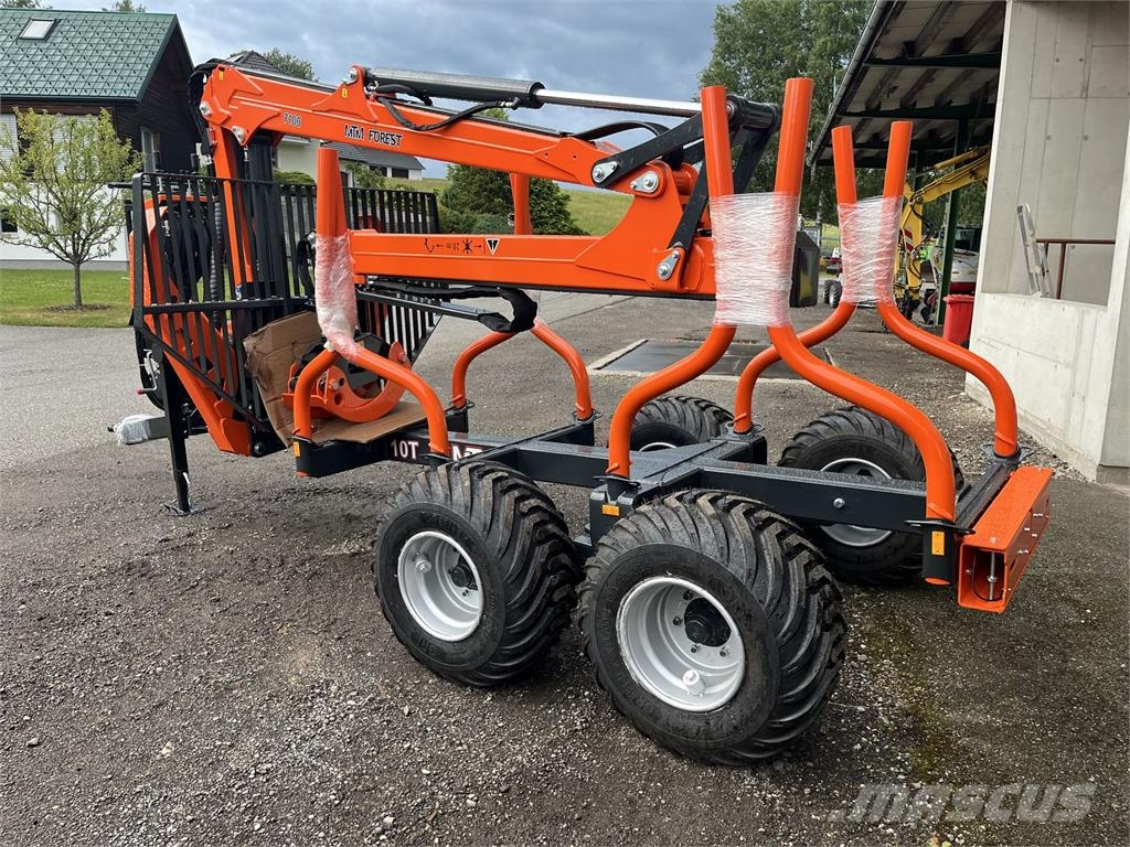  MTM Forest 10TX S60 mit MTM 7100 Kran 林業拖車