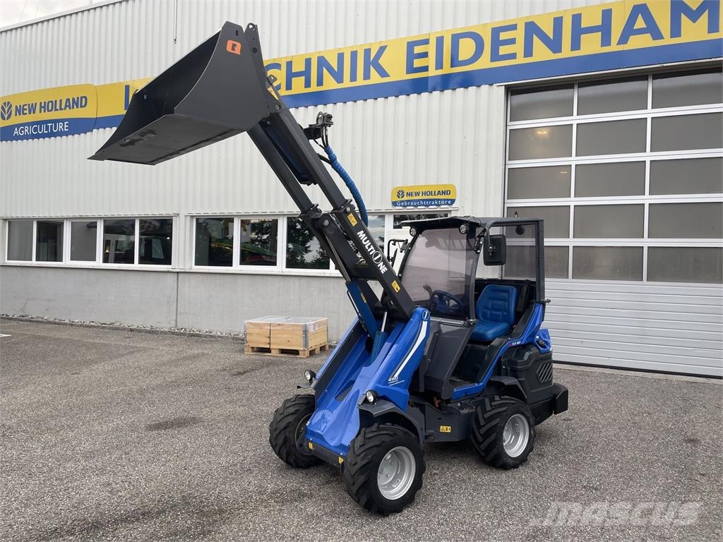 Multione Telskophoflader 7.3 SD Čelni nakladalci in kopači