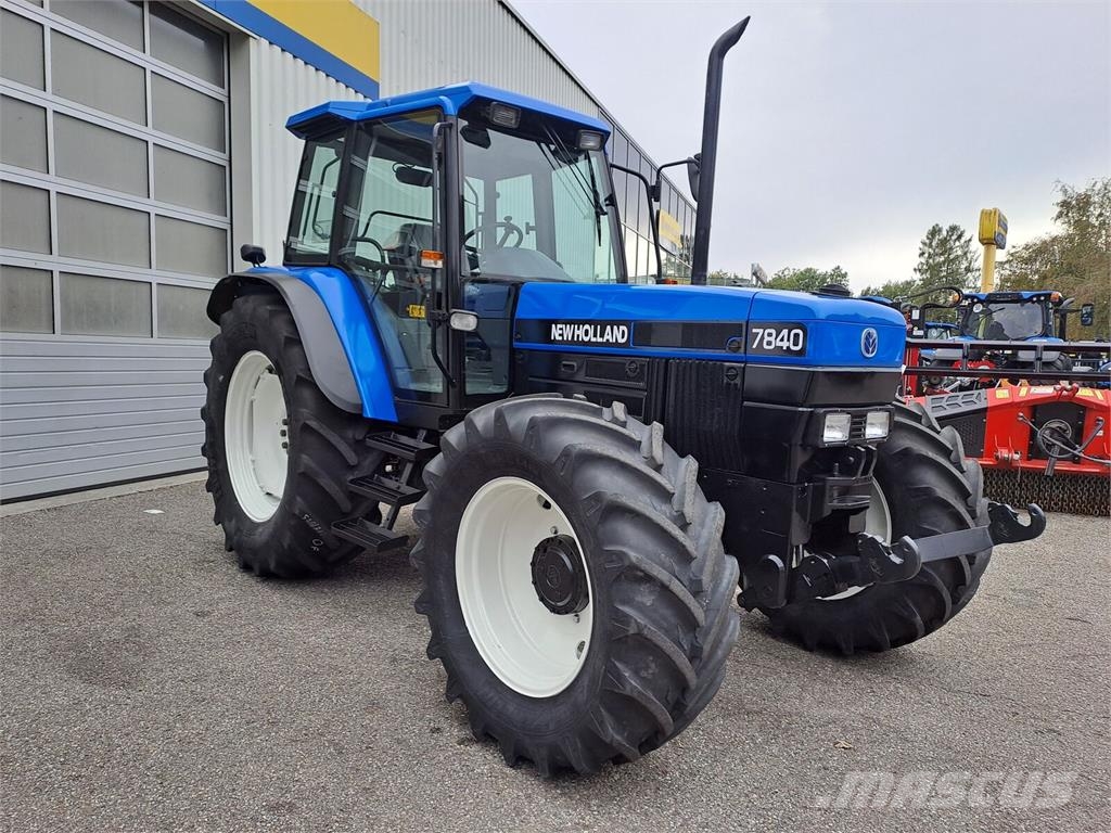 New Holland 7840 SLE الجرارات