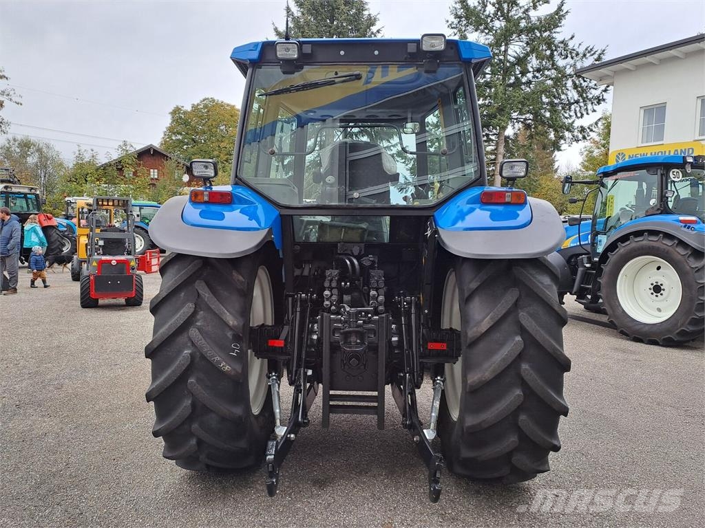 New Holland 7840 SLE الجرارات