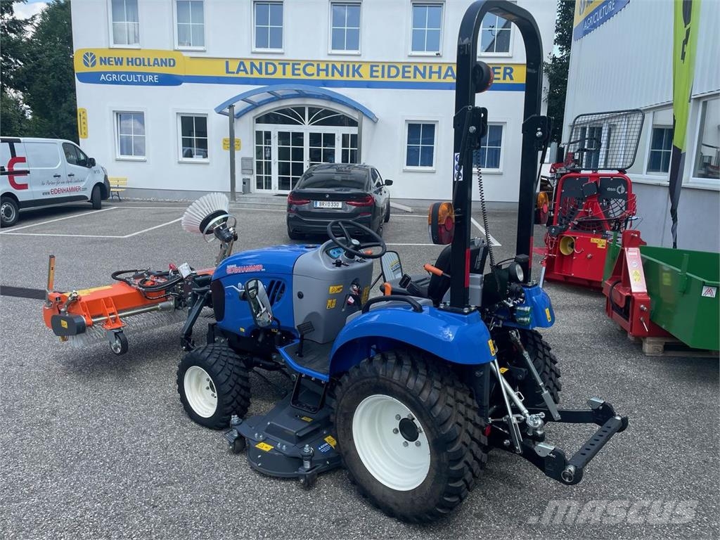 New Holland Boomer 25 Traktory