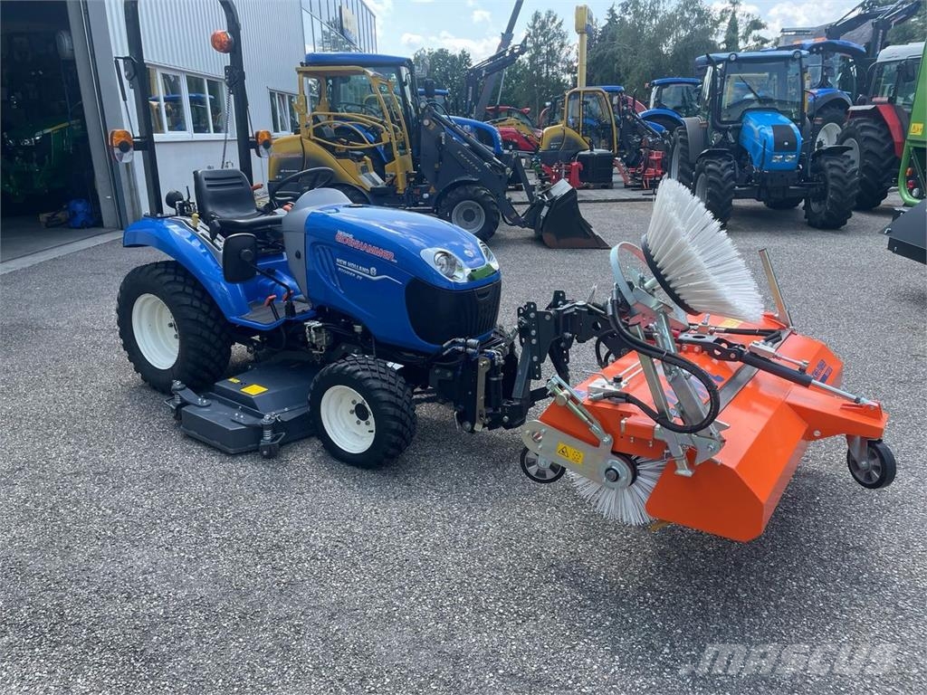 New Holland Boomer 25 Traktory