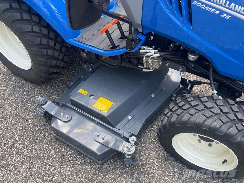 New Holland Boomer 25 Traktory
