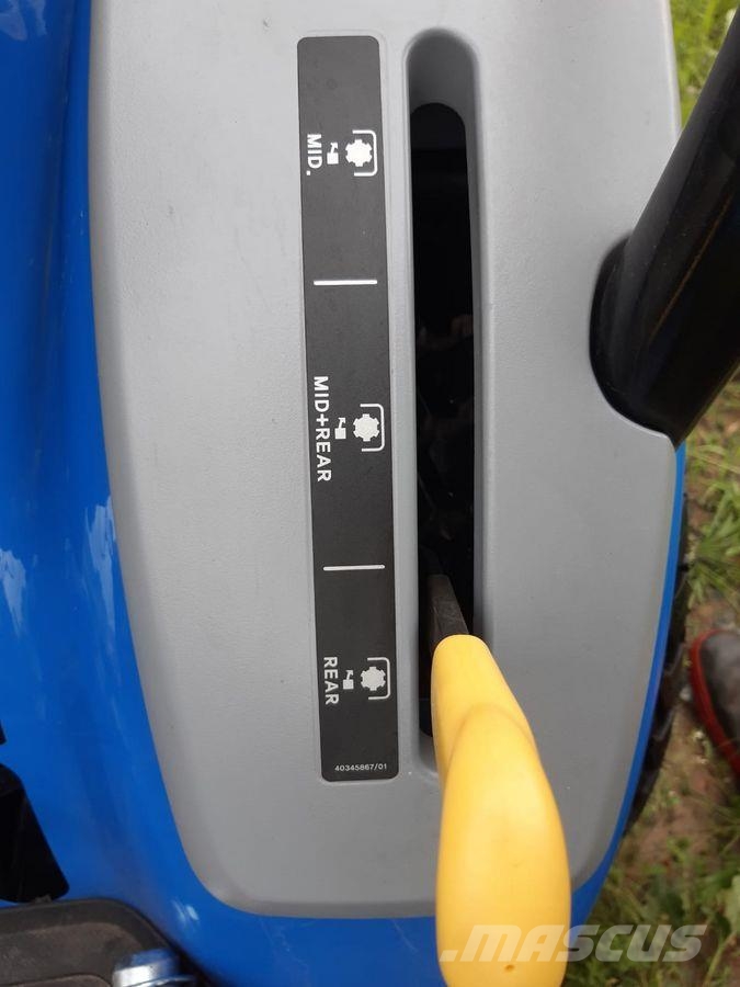 New Holland Boomer 25 C Traktori