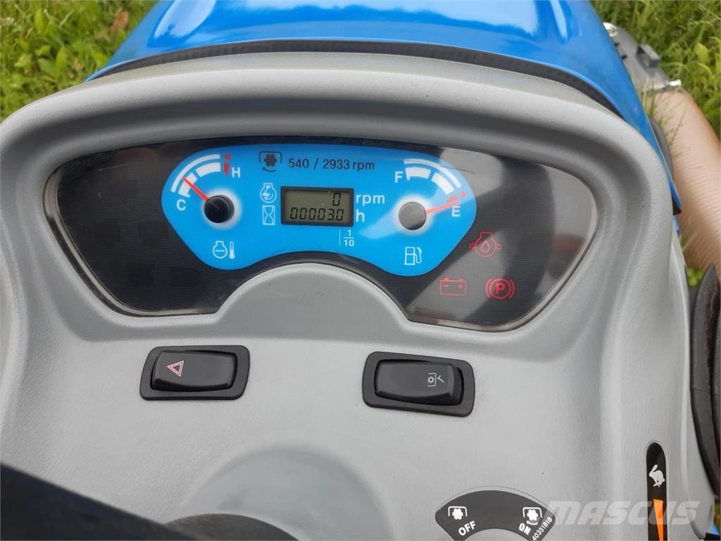 New Holland Boomer 25 C Traktori