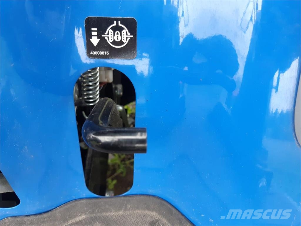 New Holland Boomer 25 C Traktori