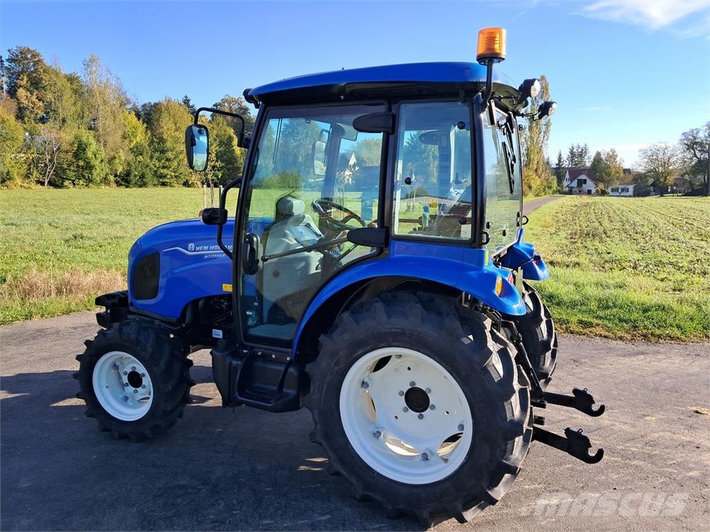 New Holland Boomer 50 Traktory