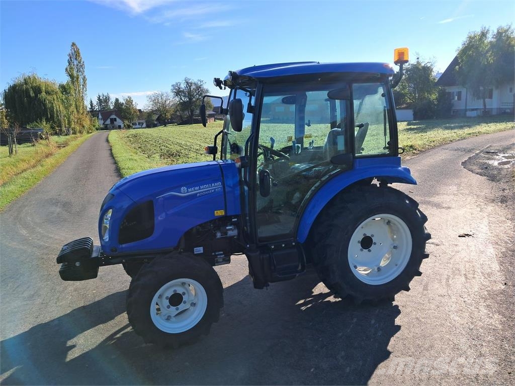 New Holland Boomer 50 Traktory