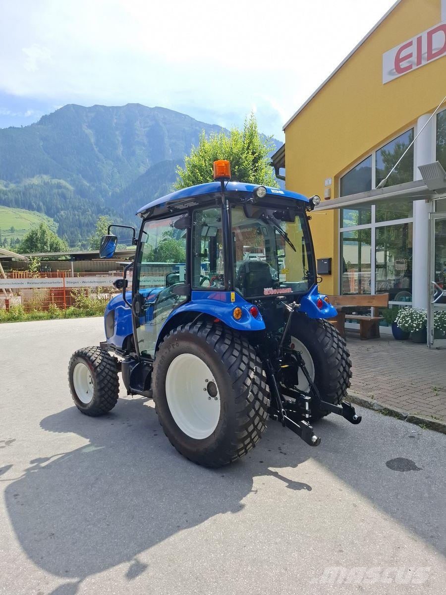 New Holland Boomer 50 Traktorit