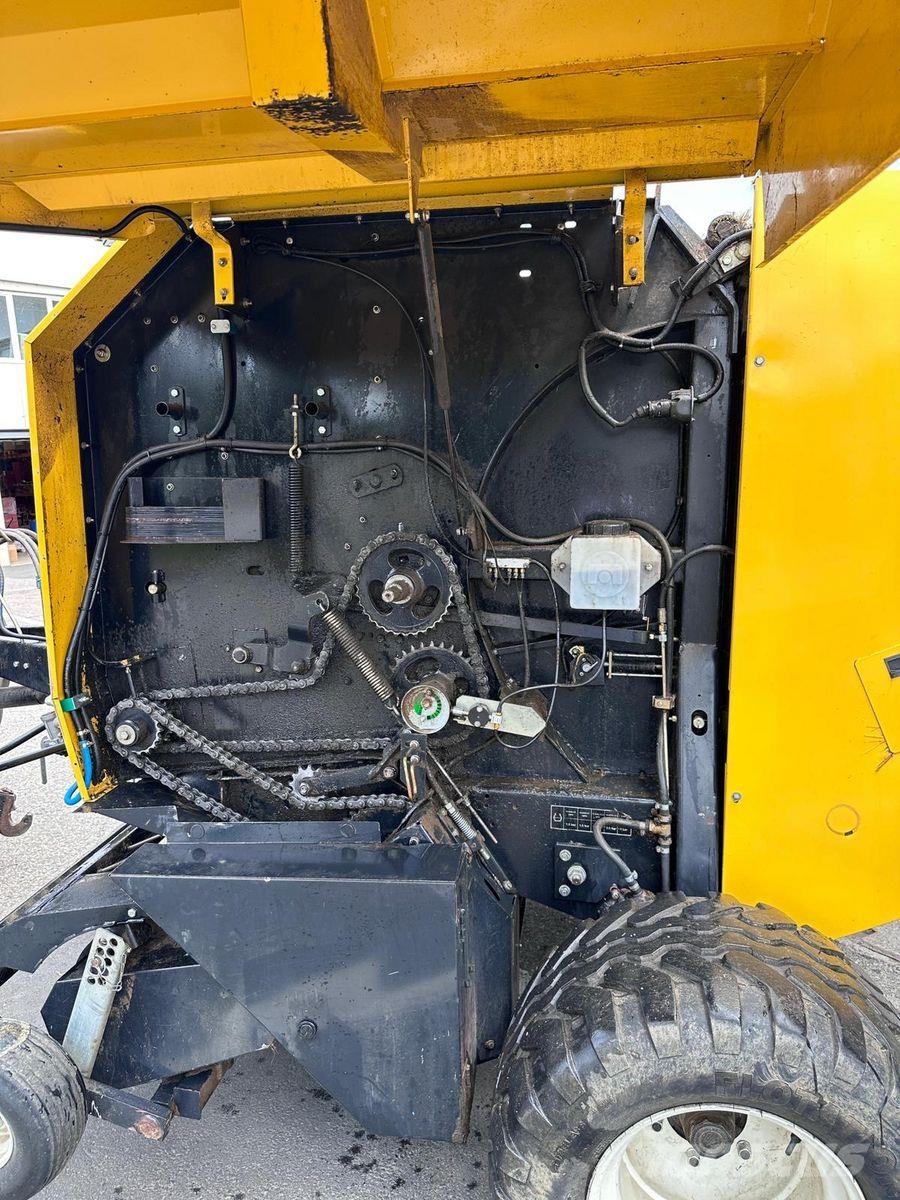 New Holland BR6090 CropCutter Lis na válcové balíky