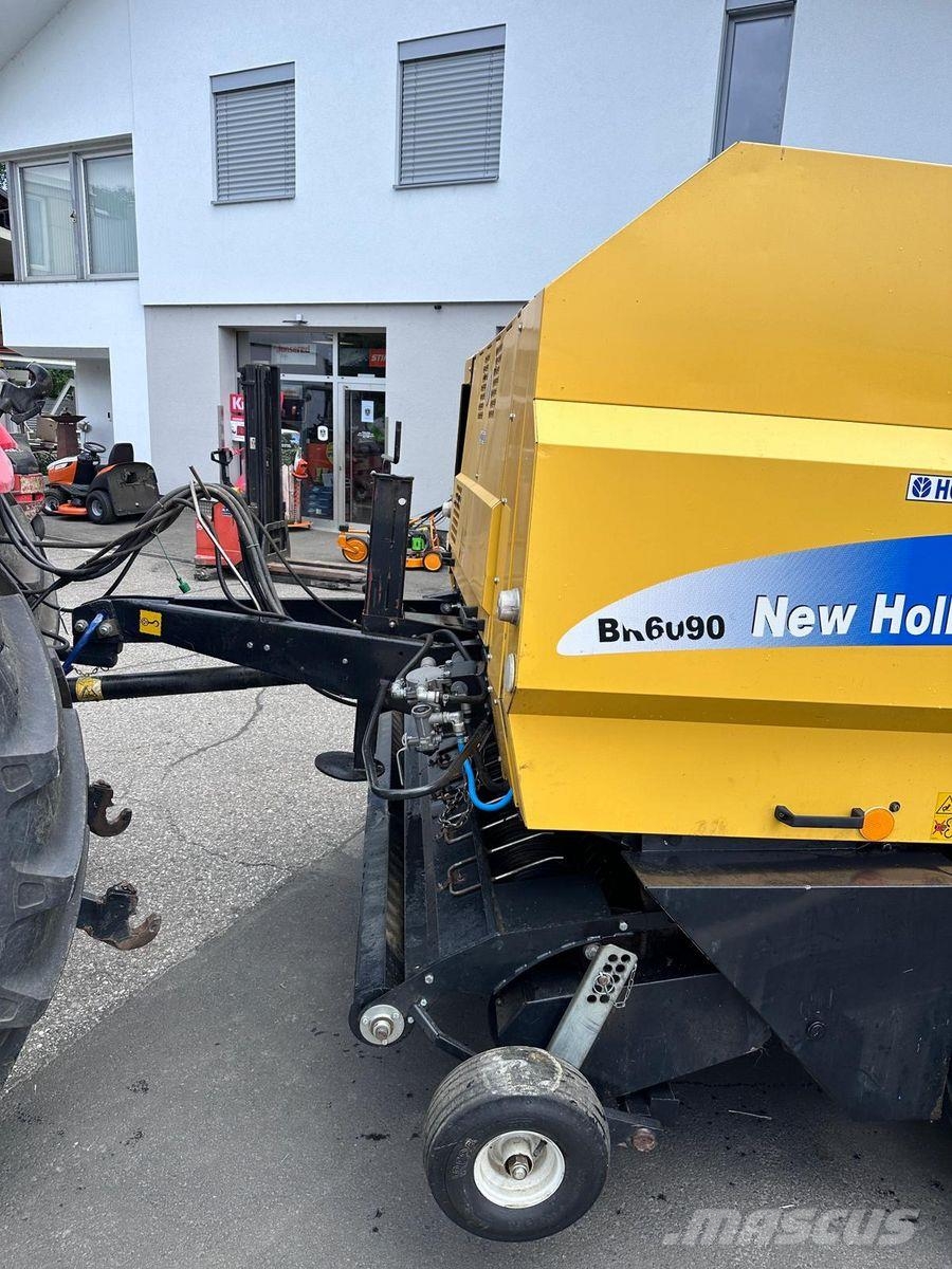 New Holland BR6090 CropCutter Lis na válcové balíky