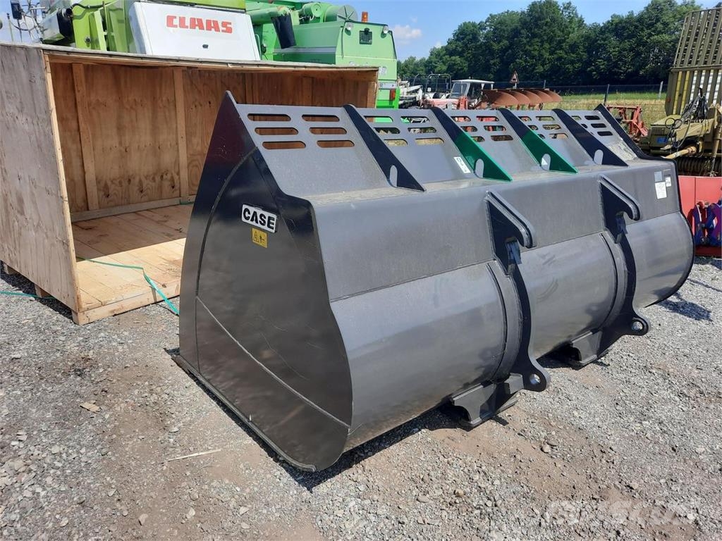 NEW HOLLAND/CASE LEICHTGUTSCHAUFEL 3m Sonstige Baumaschinen