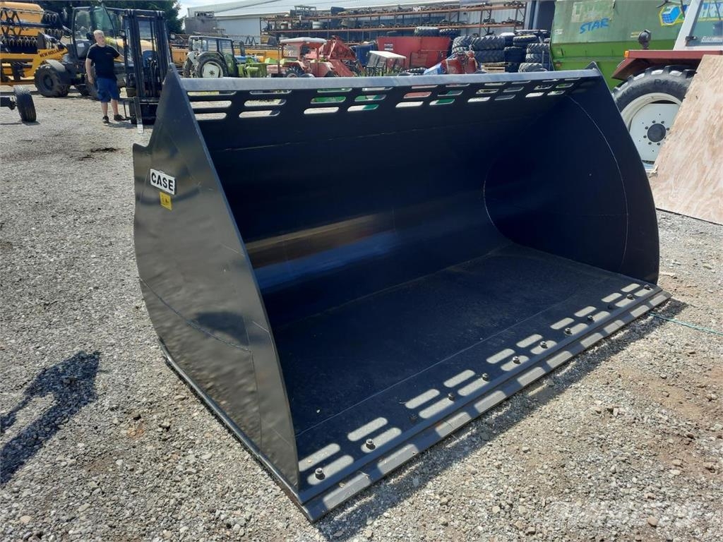 NEW HOLLAND/CASE LEICHTGUTSCHAUFEL 3m Sonstige Baumaschinen