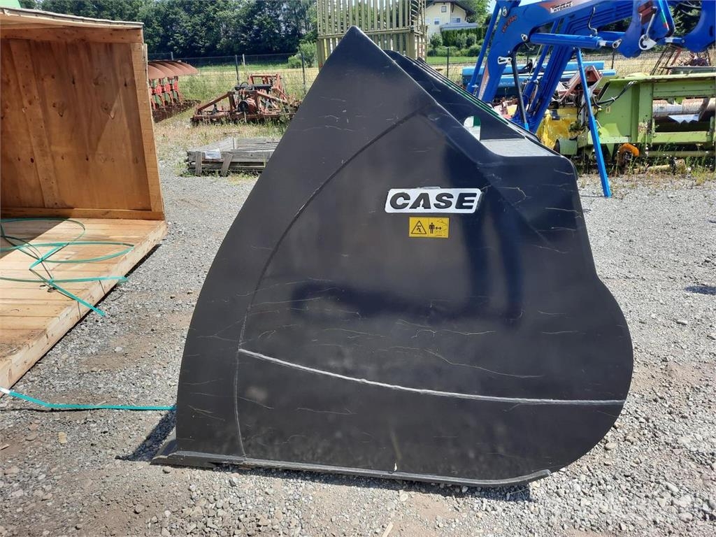 NEW HOLLAND/CASE LEICHTGUTSCHAUFEL 3m Sonstige Baumaschinen