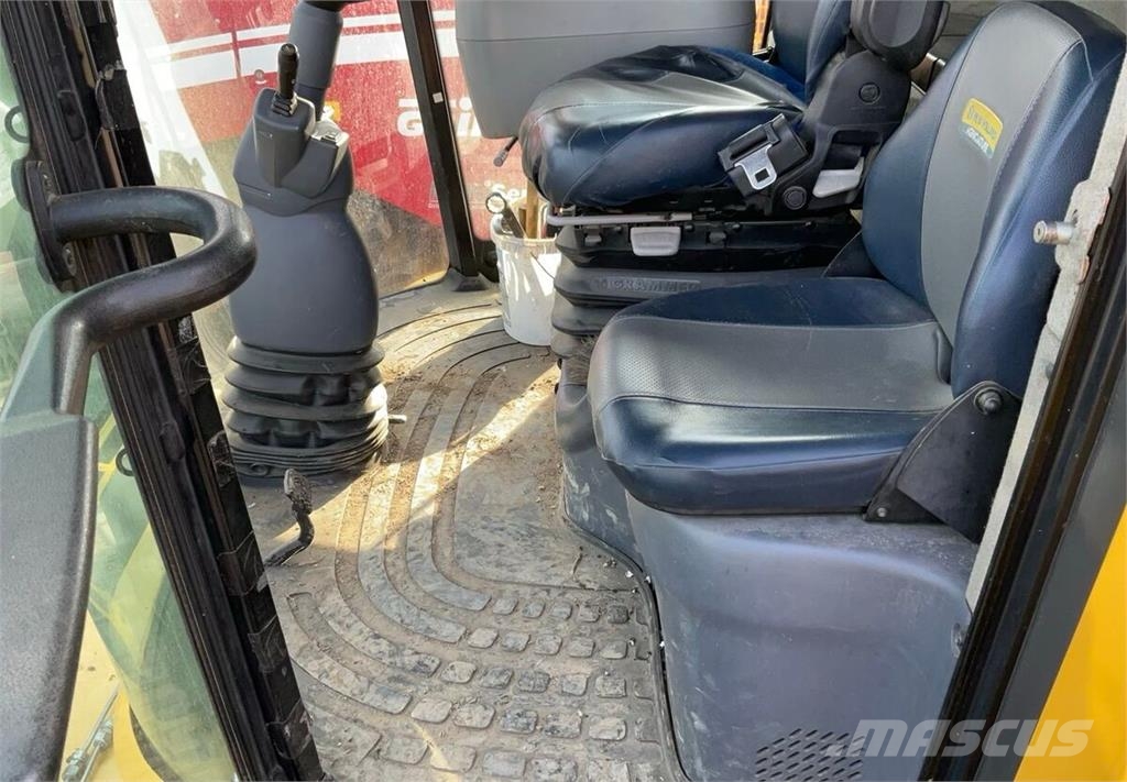 New Holland CR9090 Kombajni