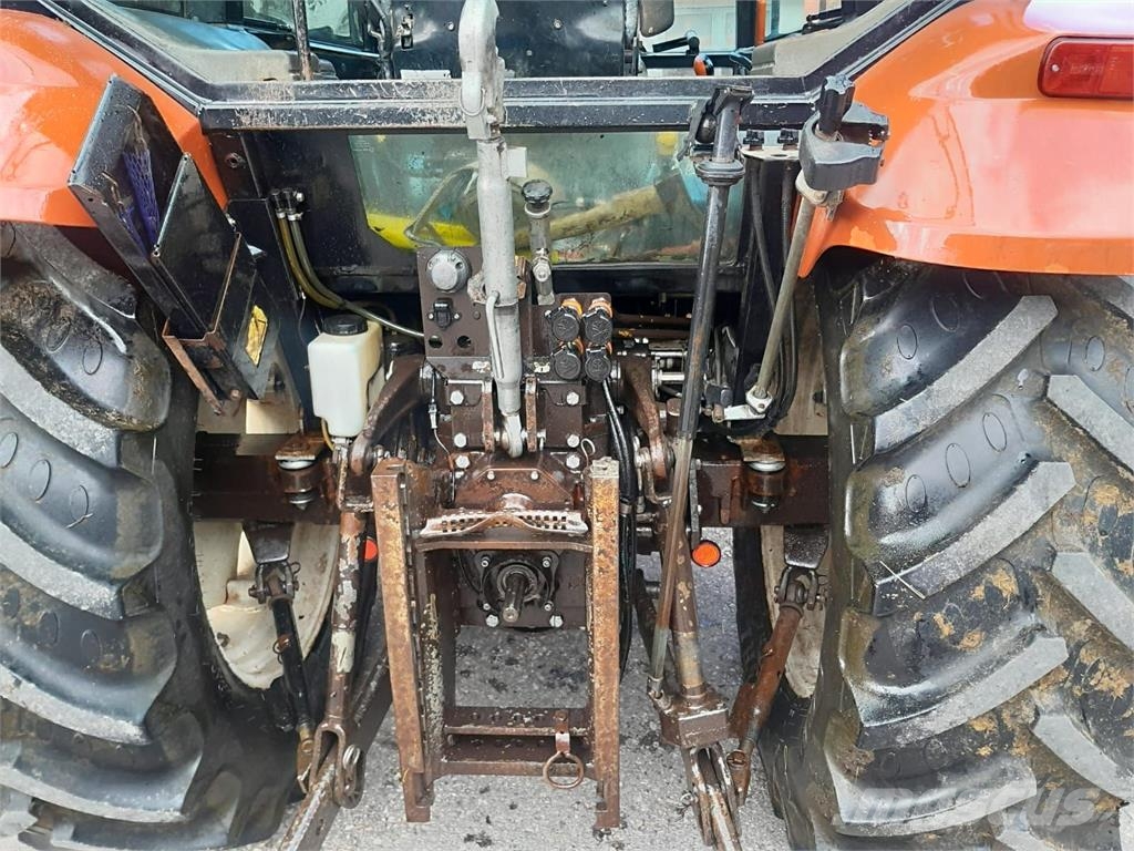 New Holland L 85 DT Standard Traktoren