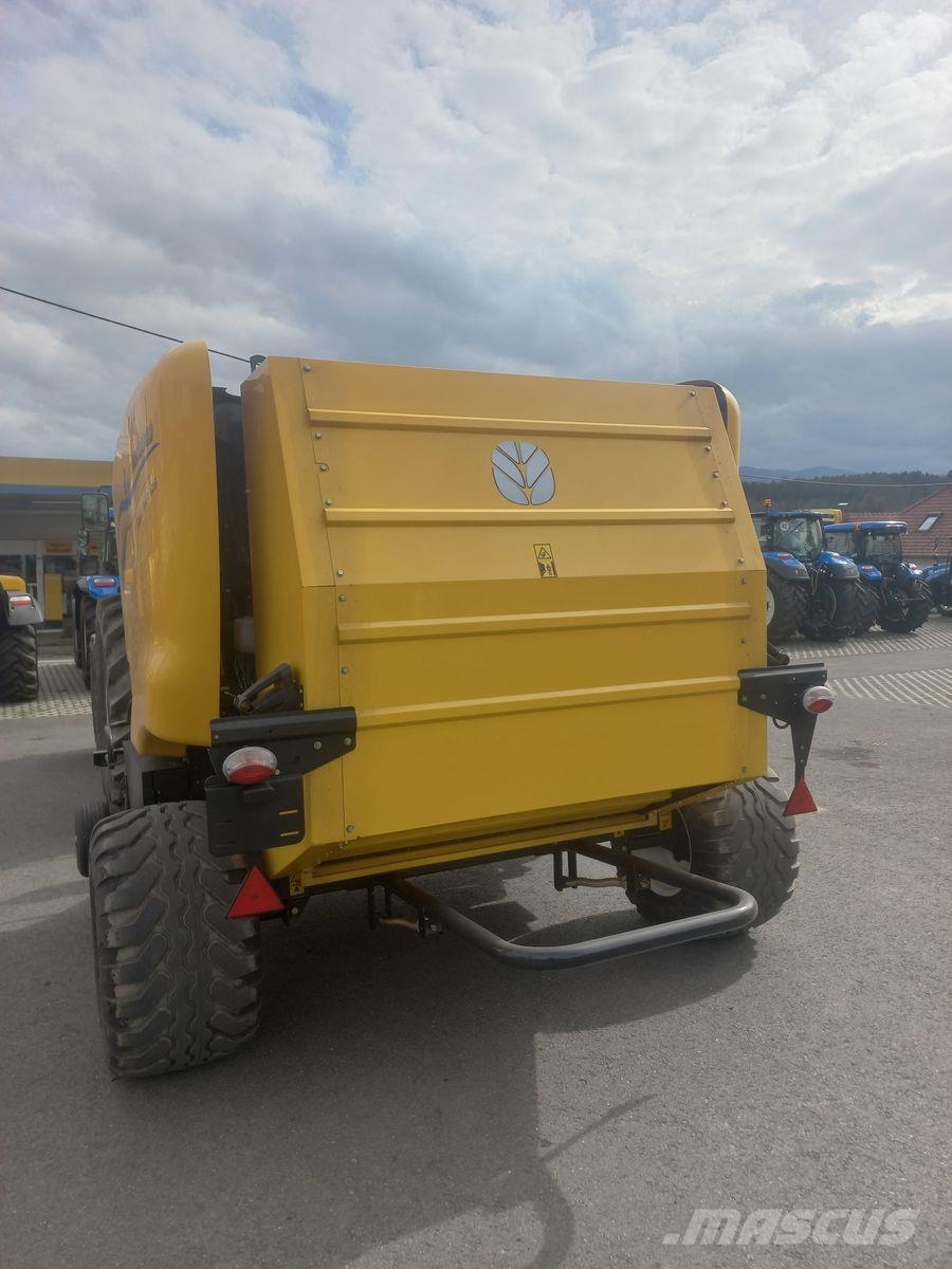 New Holland Roll Bar 125 Rundballenpressen
