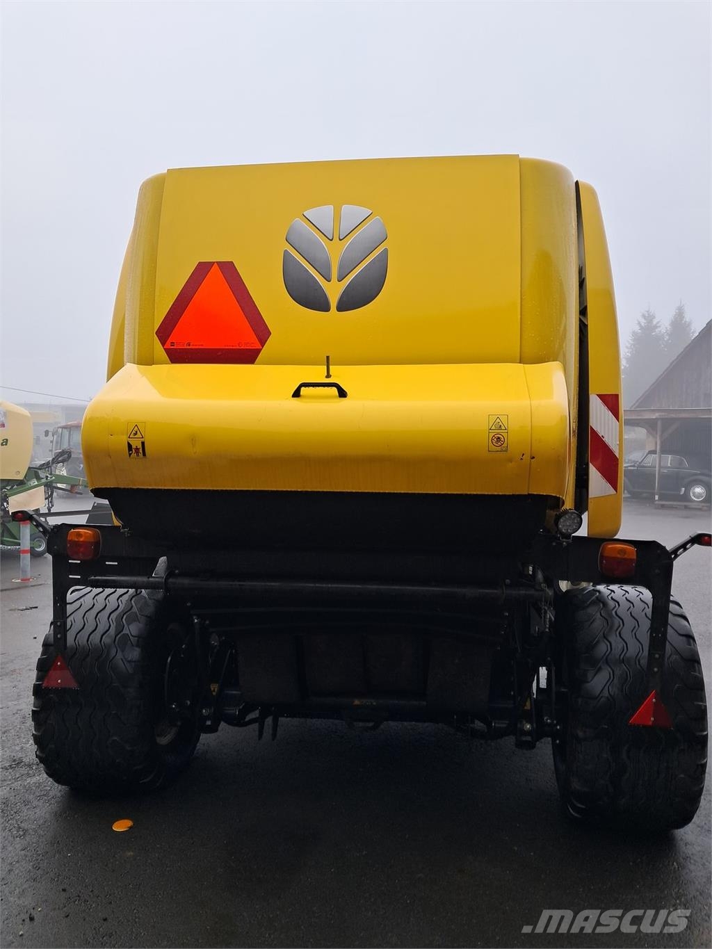 New Holland Roll-Belt 150 Rituļu preses