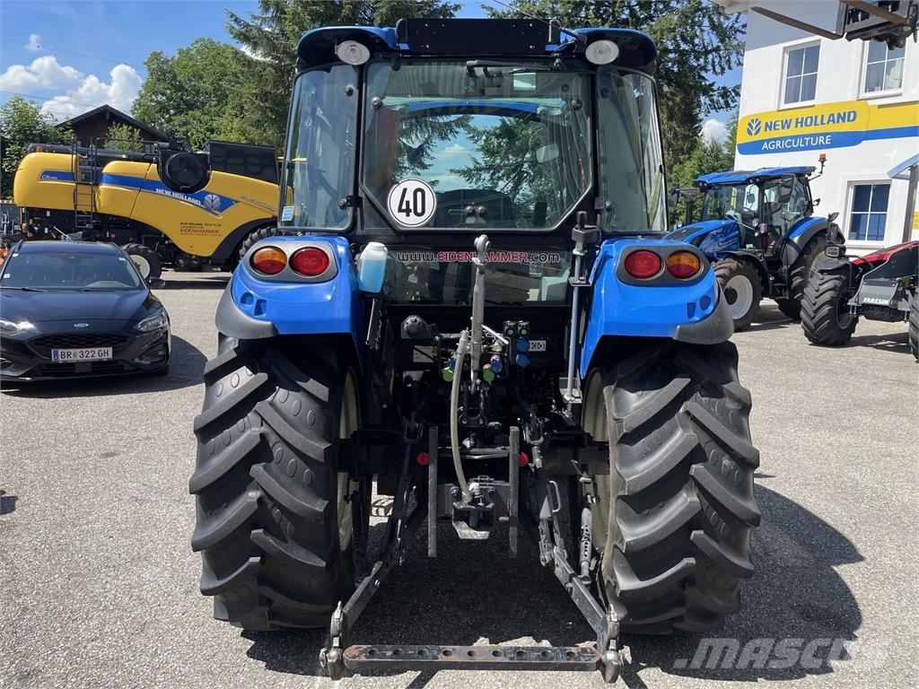 New Holland T4.65 Powerstar Traktory