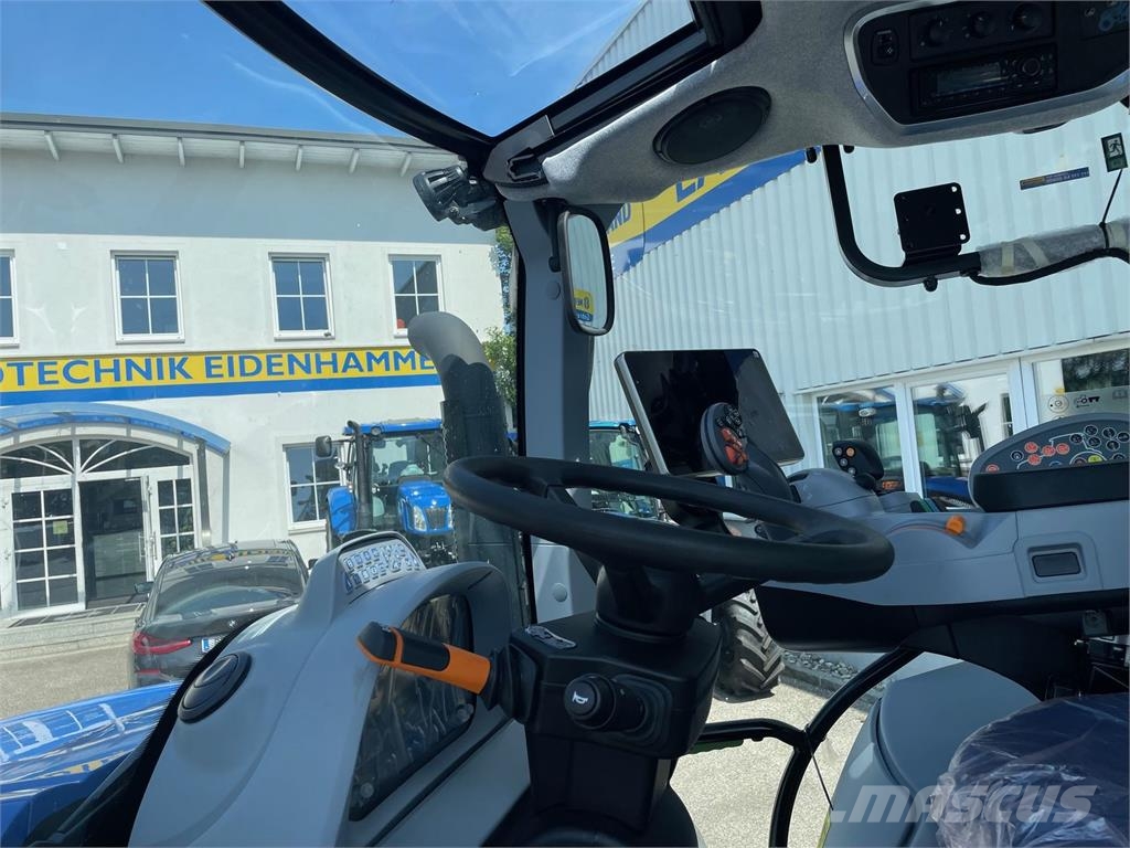 New Holland T5.110 Auto Command (Stage V) Трактори