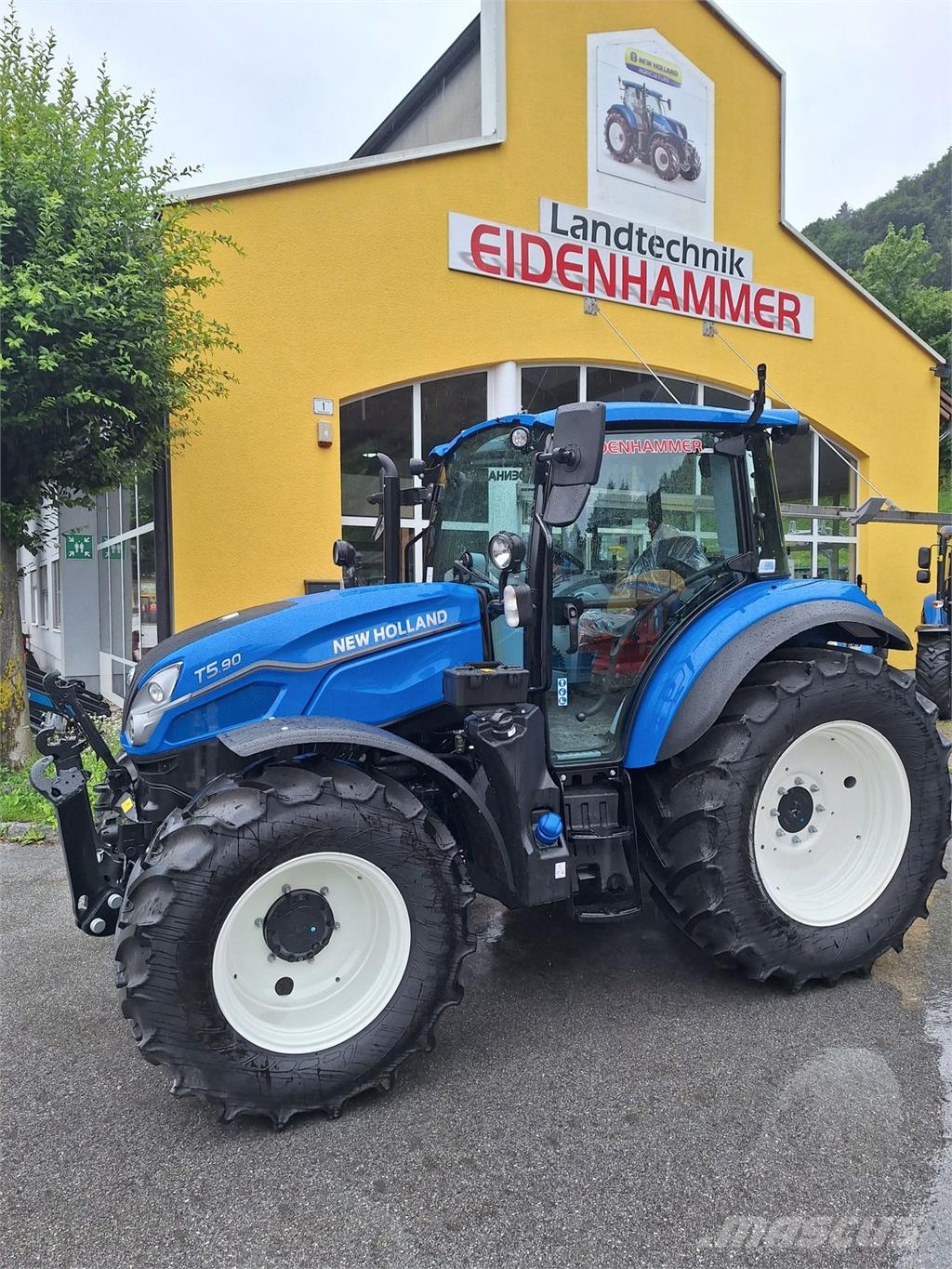 New Holland T5.90 Hi-LO LAGERMASCHINE Trattori