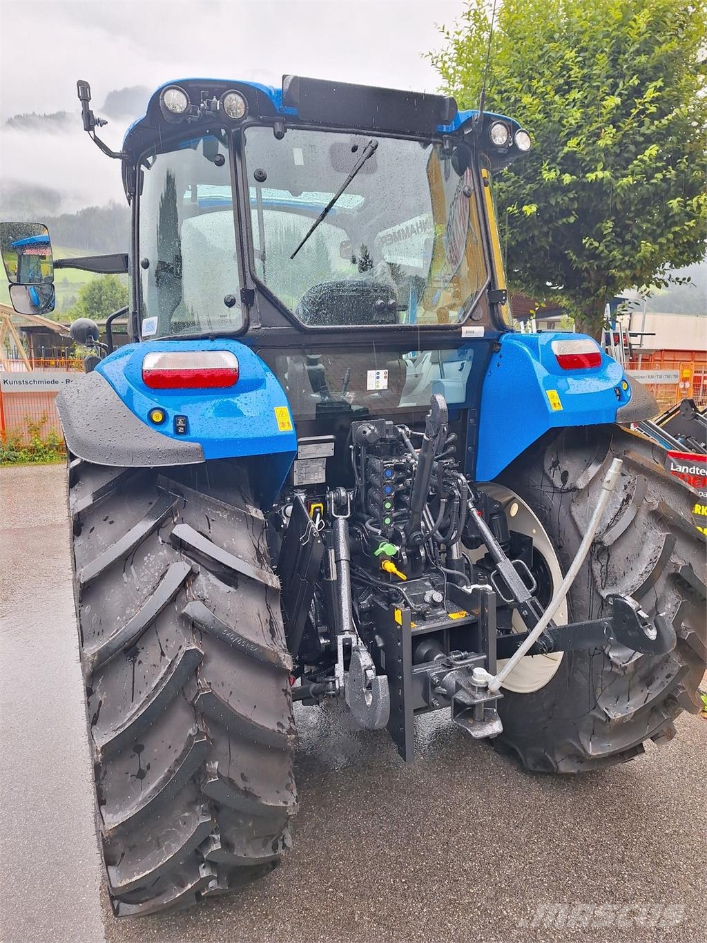 New Holland T5.90 Hi-LO LAGERMASCHINE Trattori