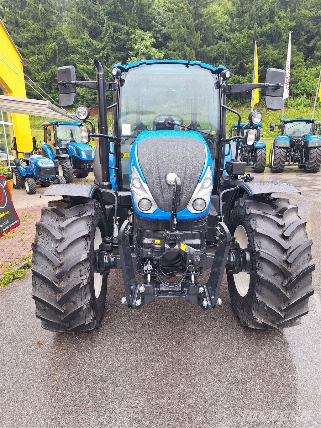 New Holland T5.90 Hi-LO LAGERMASCHINE Trattori