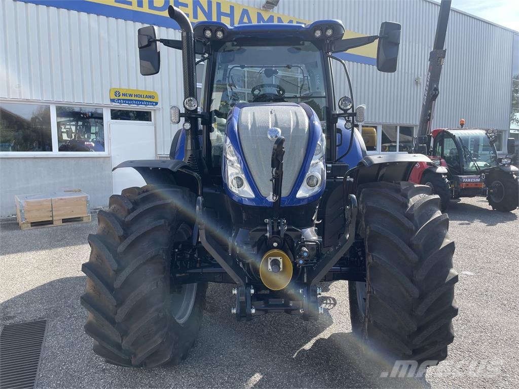 New Holland T6.180 Auto Command (Stage V) Traktorit