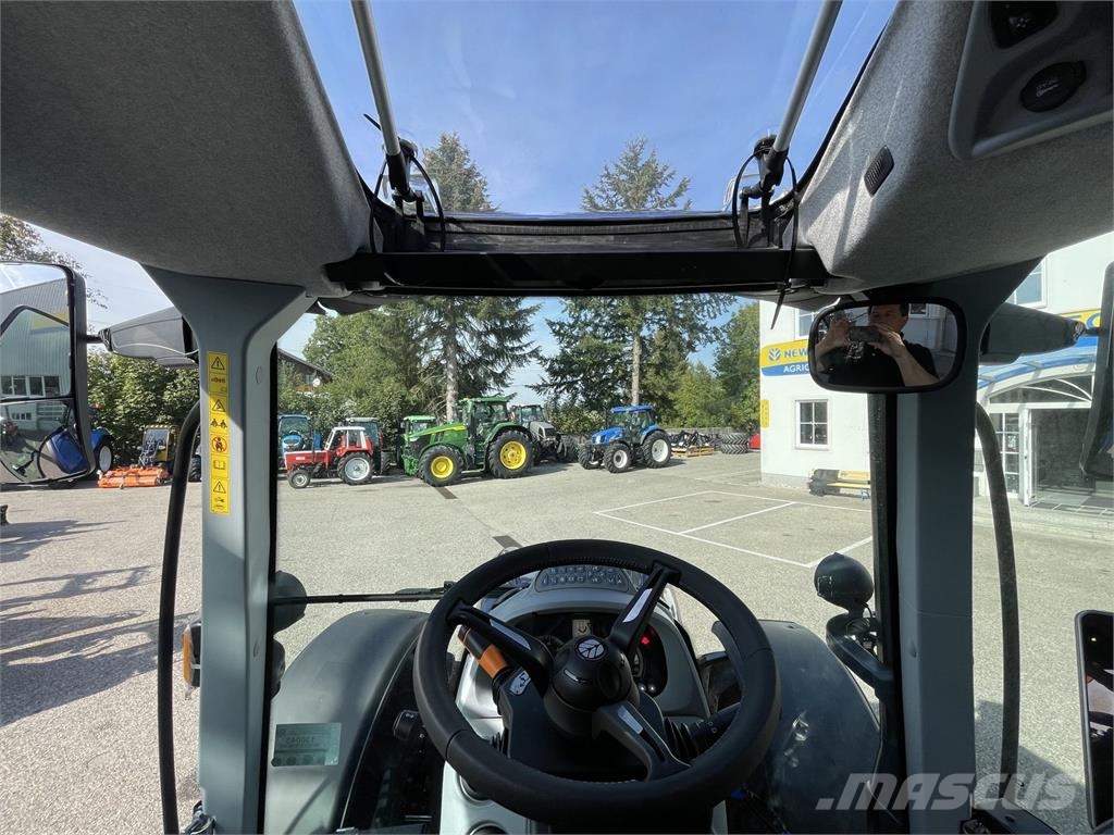New Holland T6.180 Auto Command (Stage V) Traktorit