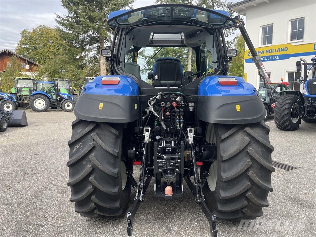 New Holland T6040 Elite الجرارات