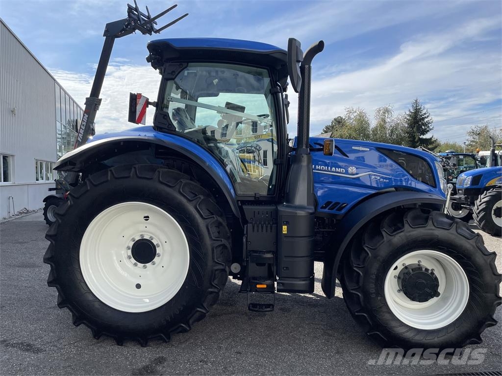 New Holland T7.230 PLM Auto Command الجرارات