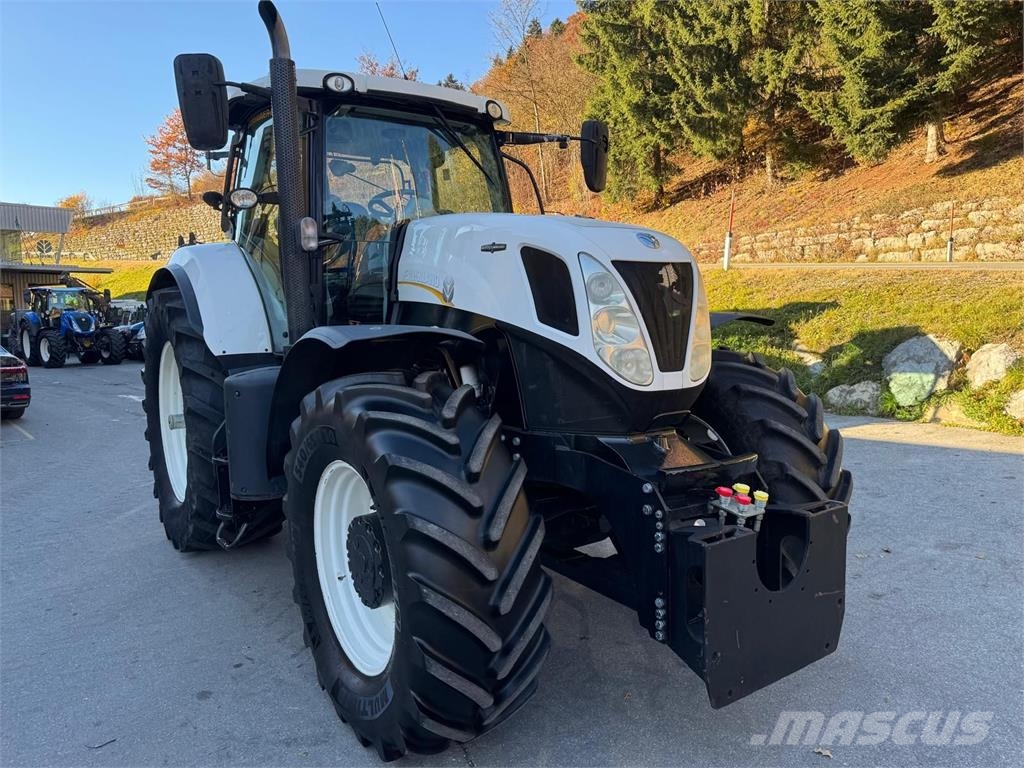 New Holland T7.235 Auto Command Tratores Agrícolas usados