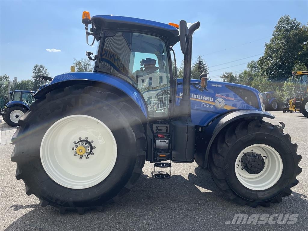 New Holland T7.270 Auto Command SideWinder II (Stage V) Traktory
