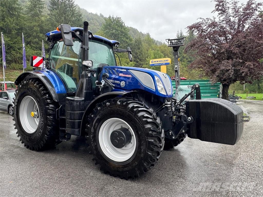 New Holland T7.270 PLM Auto Command Traktoren