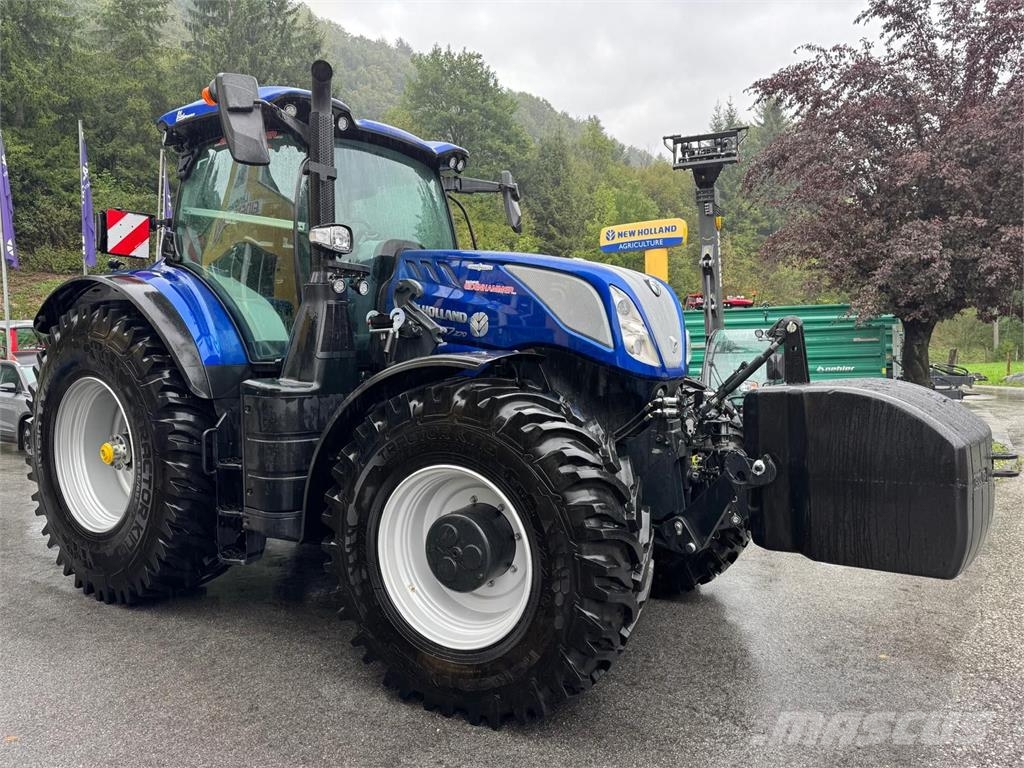 New Holland T7.270 PLM Auto Command Traktoren