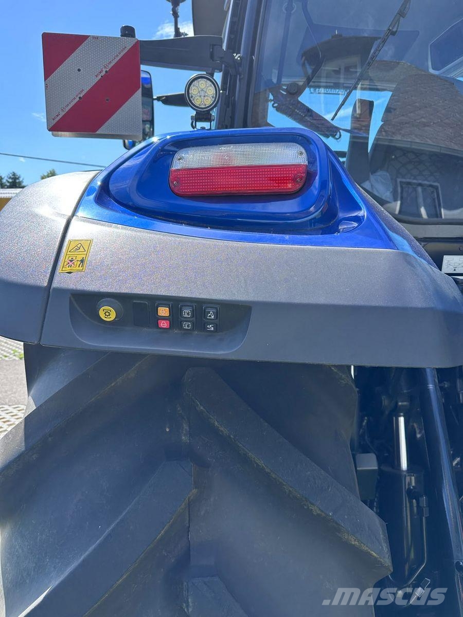 New Holland T7.300 PLM Auto Command Traktory
