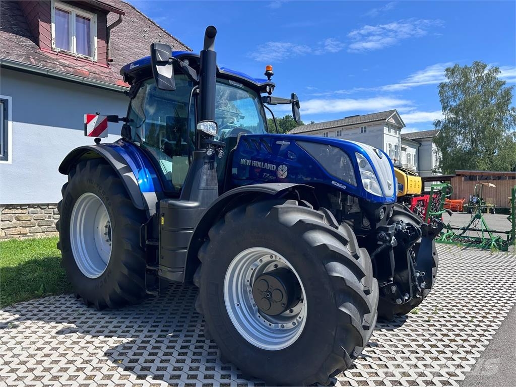 New Holland T7.300 PLM Auto Command Traktory
